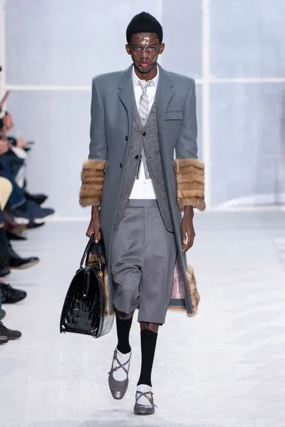 Look 3
